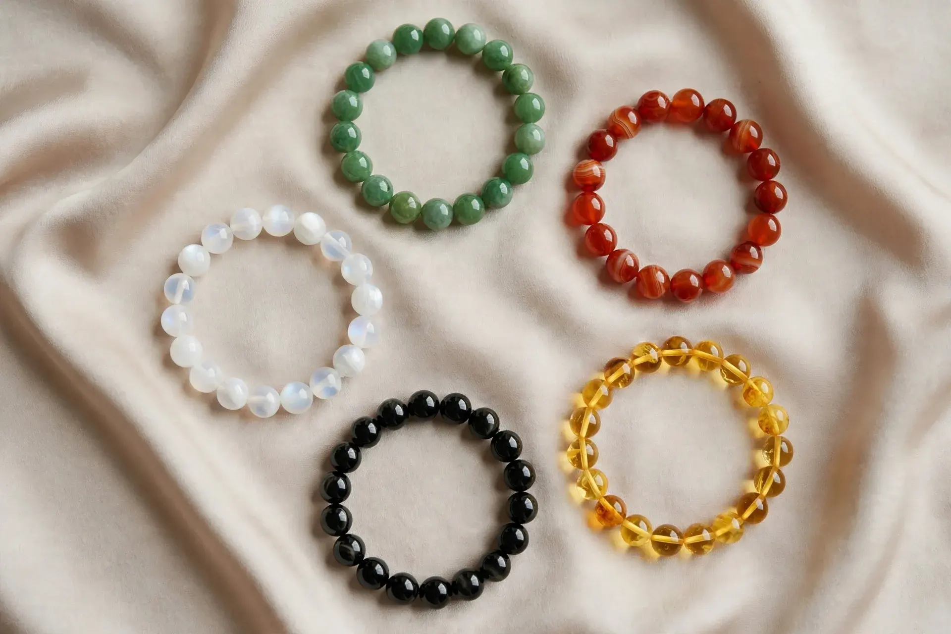 Chọn vòng theo mệnh: Kim, Mộc, Thủy, Hỏa, Thổ nên đeo đá nào?